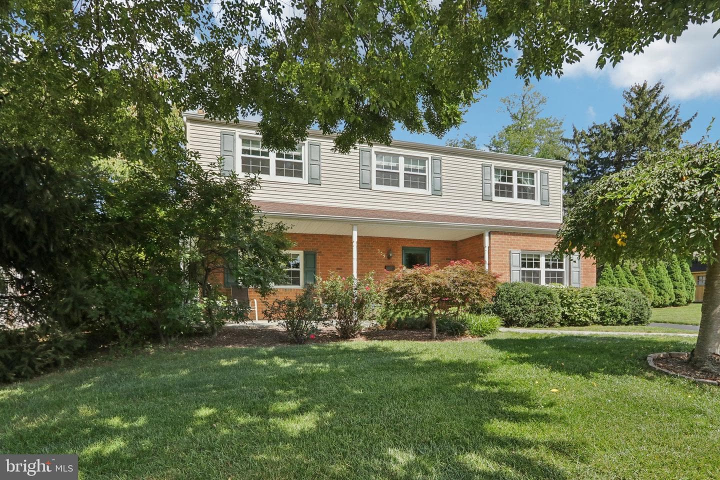 355 Brighton Road photo 1