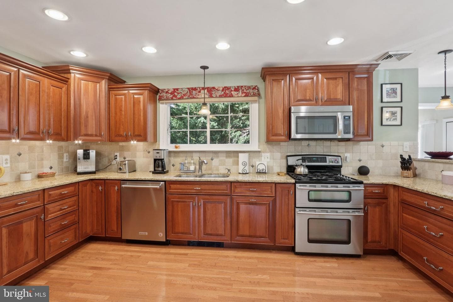 355 Brighton Road photo 12
