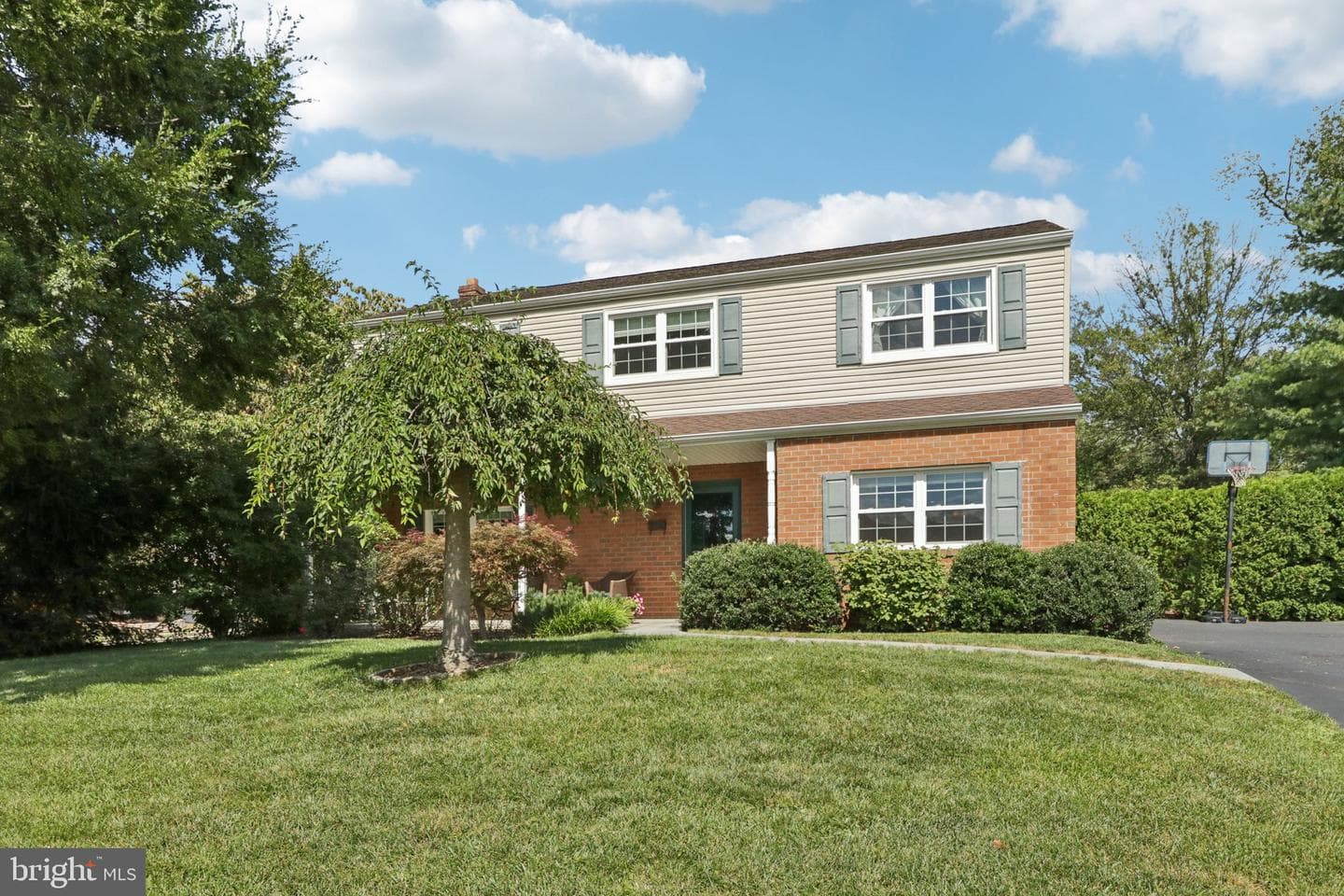 355 Brighton Road photo 2