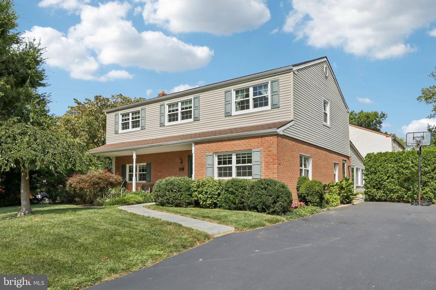 355 Brighton Road photo 3
