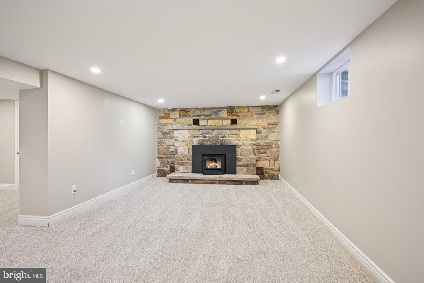 711 E Butler Pike photo 20