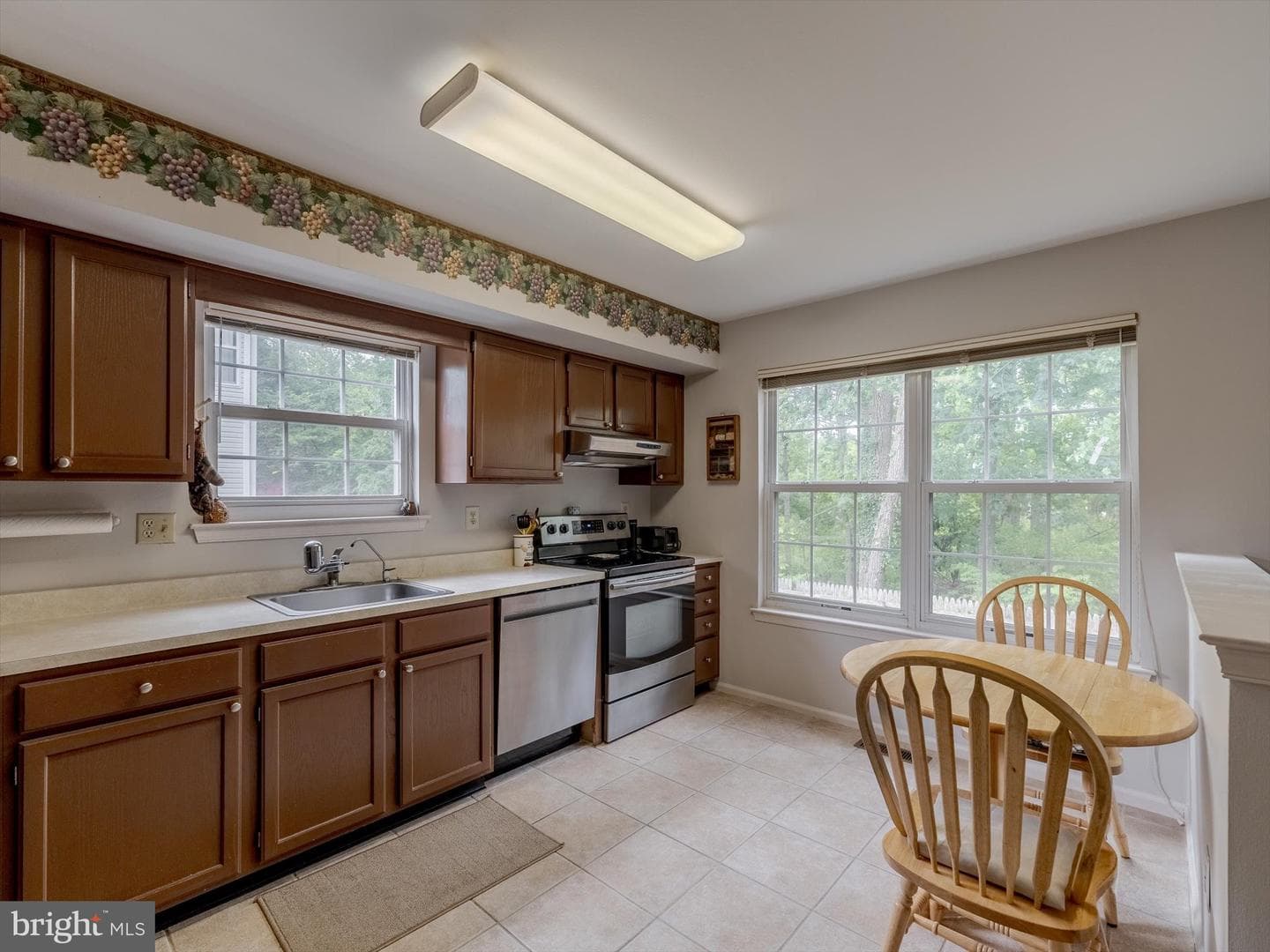 122 Yorkshire Way photo 10