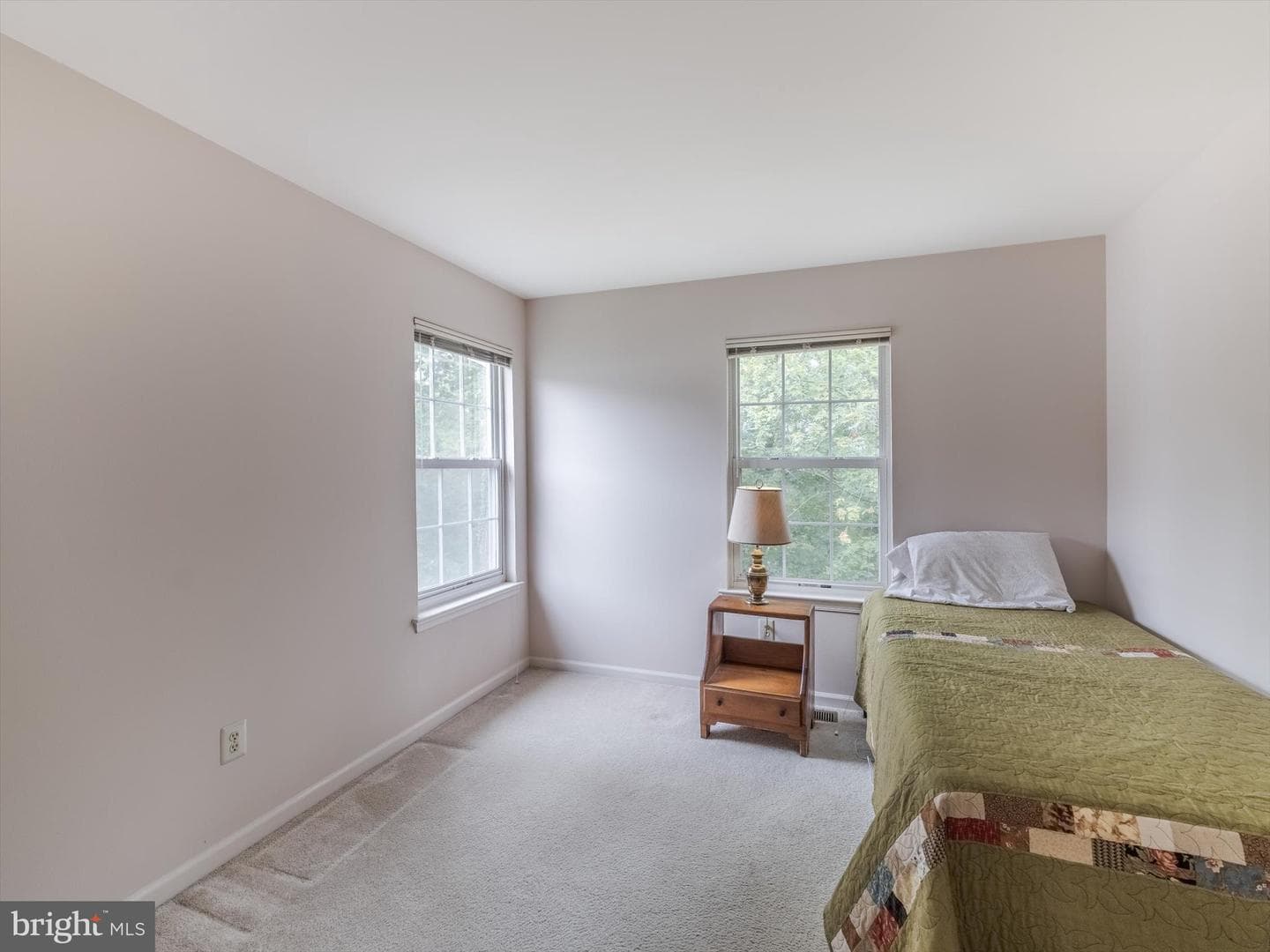122 Yorkshire Way photo 26