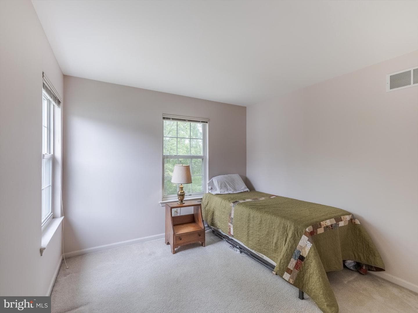 122 Yorkshire Way photo 27