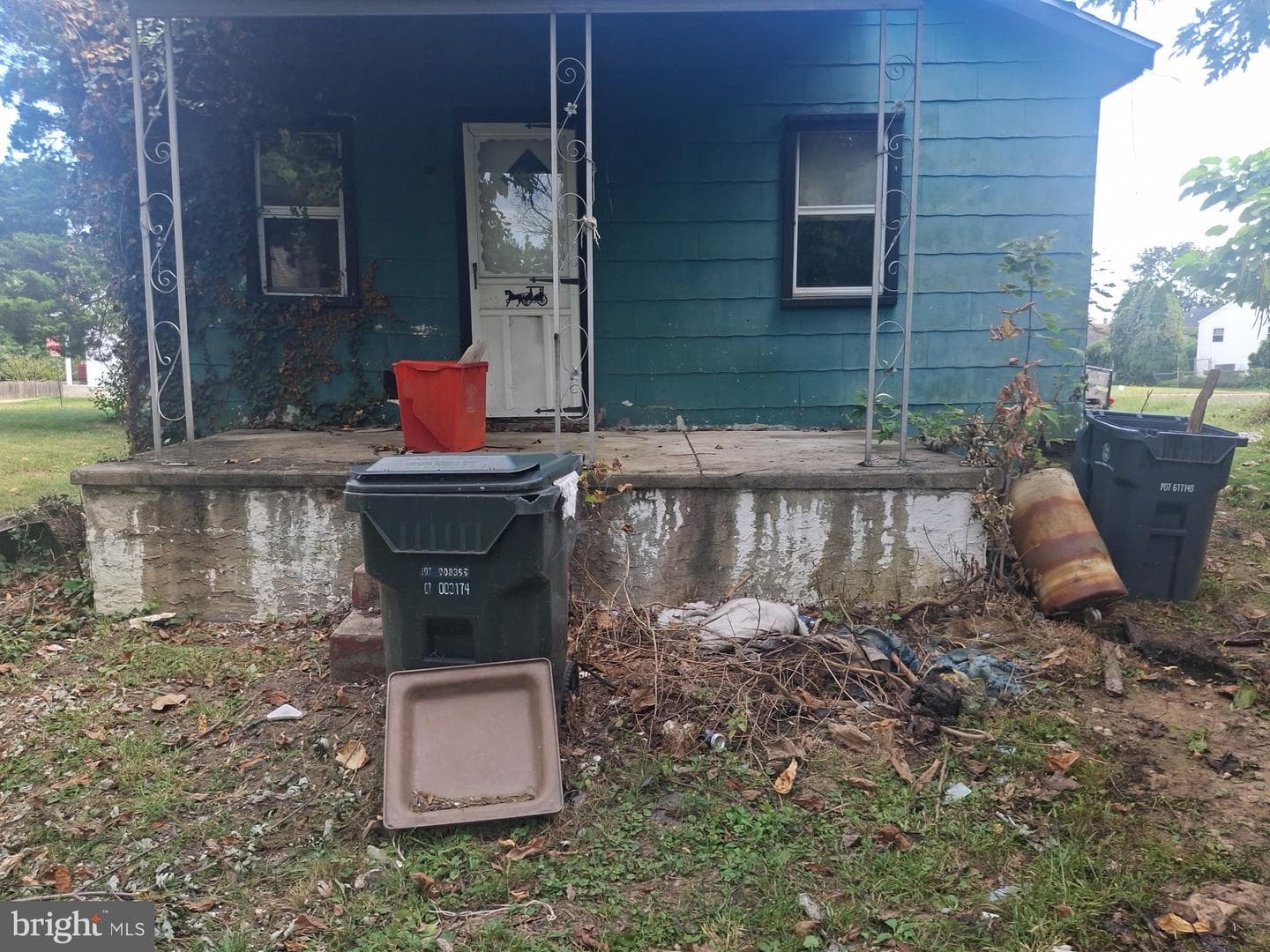 1650 Reservoir Avenue photo 2