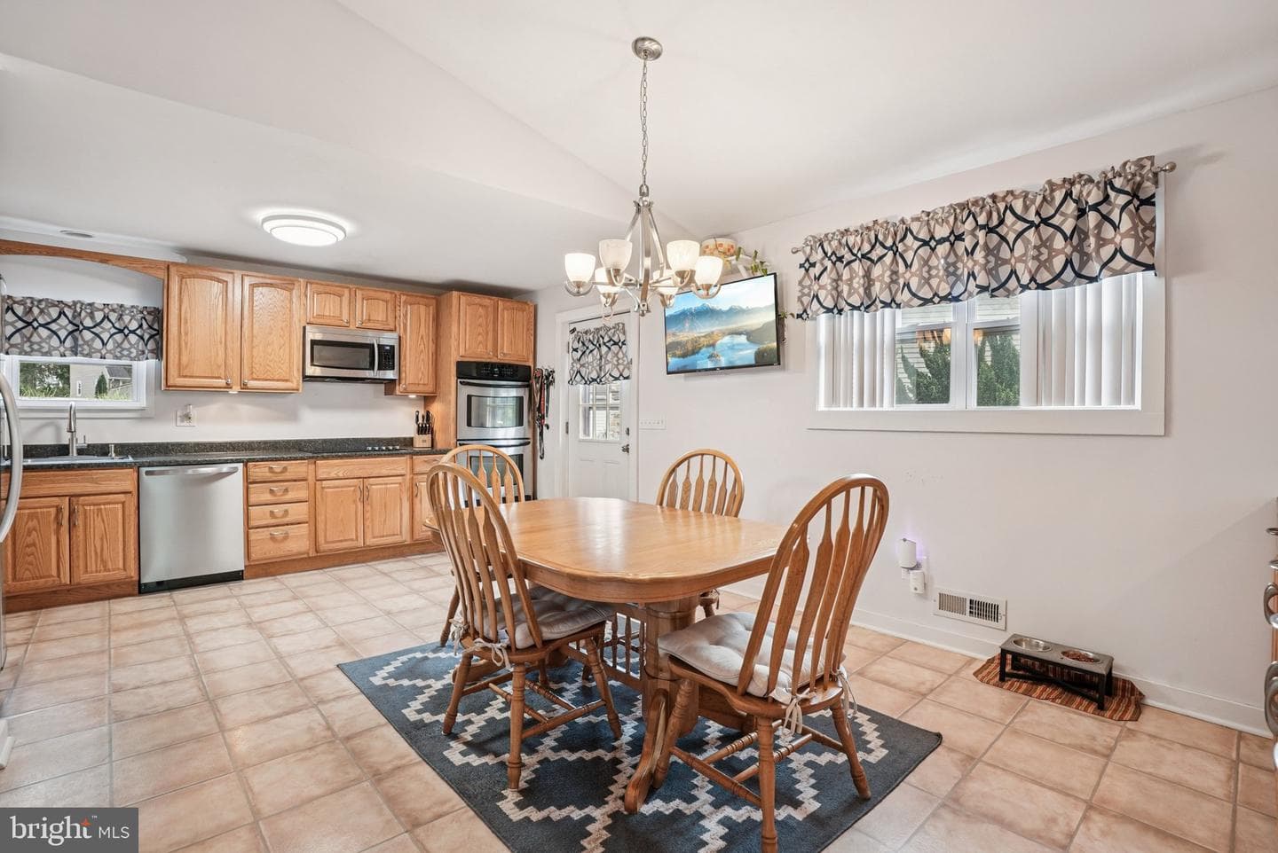 418 Springhouse Road photo 4