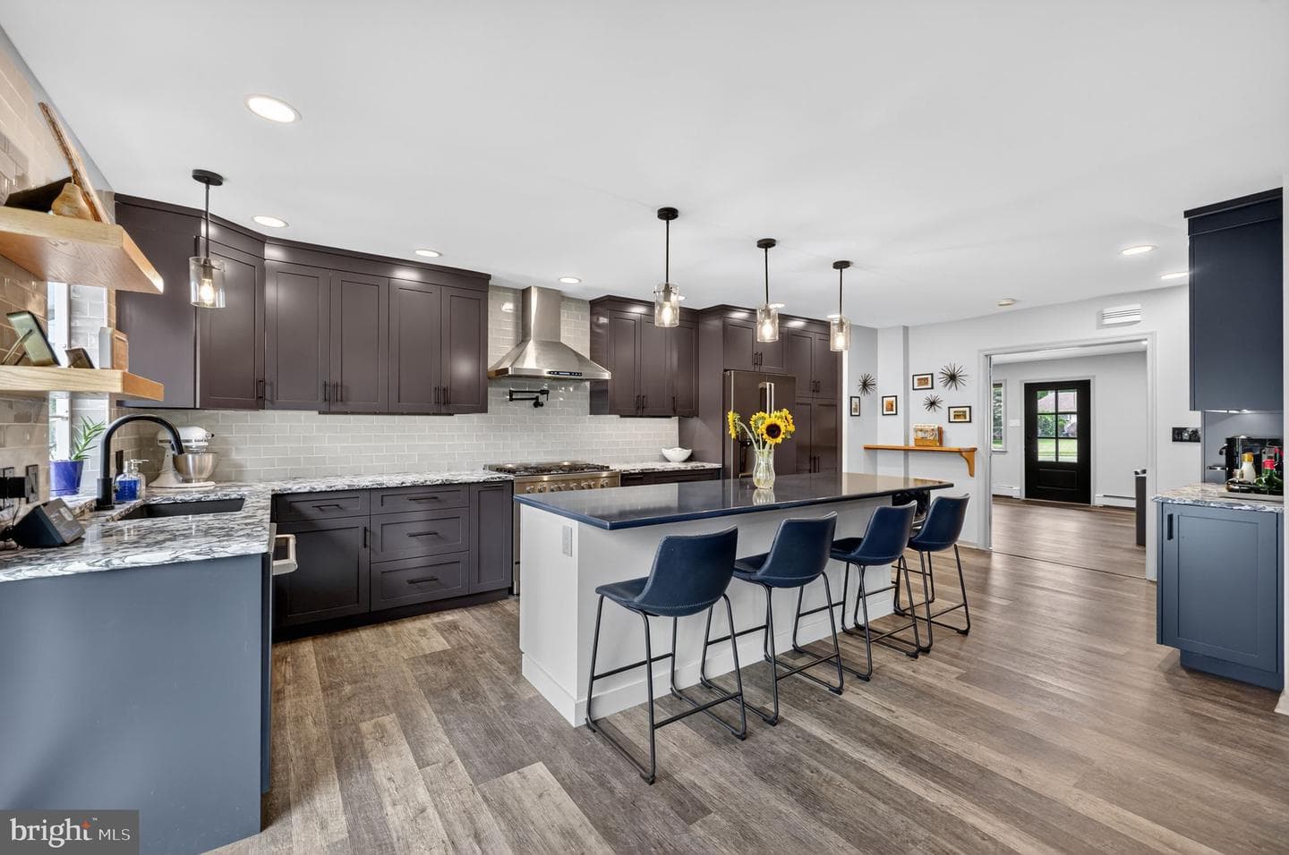 657 Pembroke Road photo 15