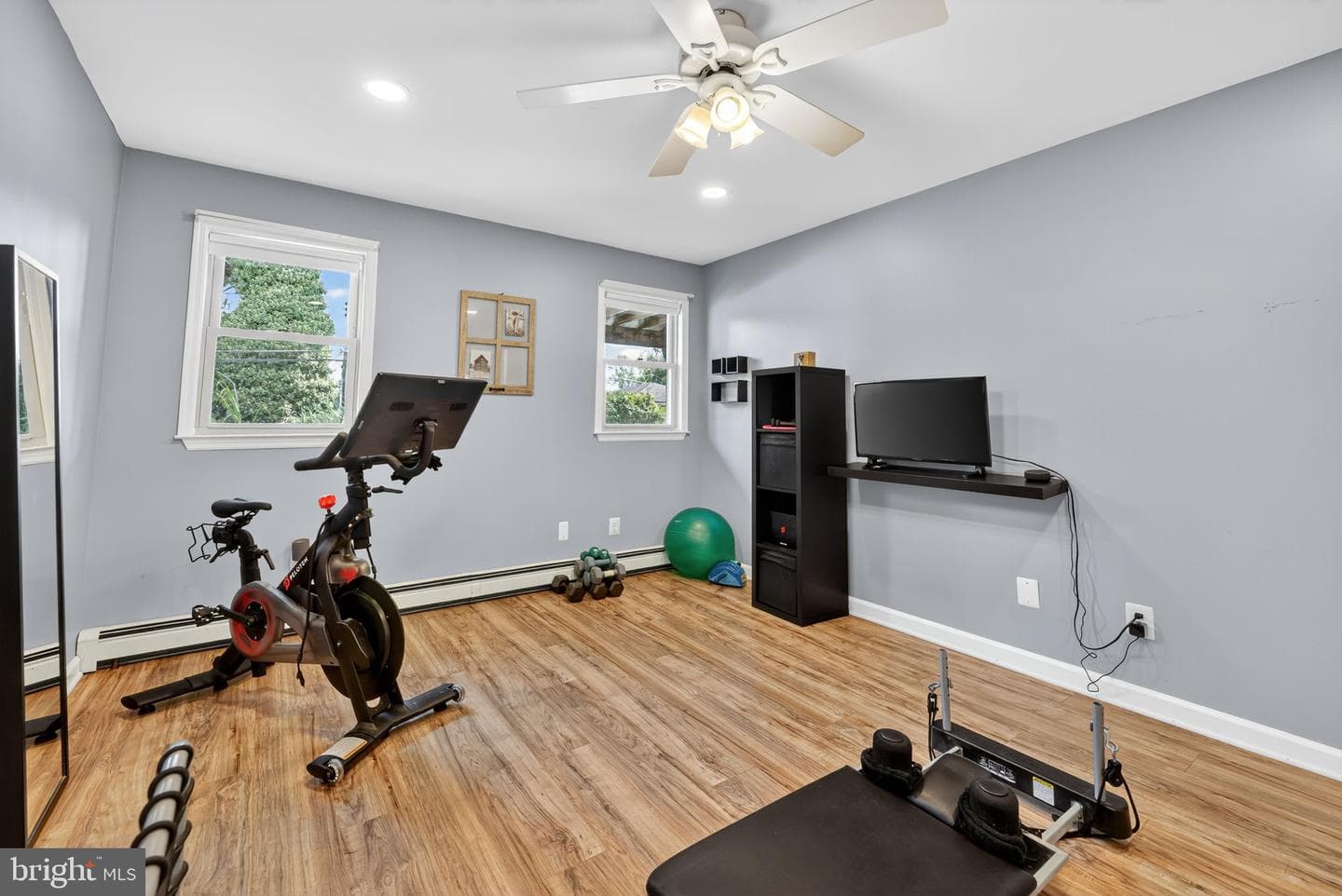 657 Pembroke Road photo 20
