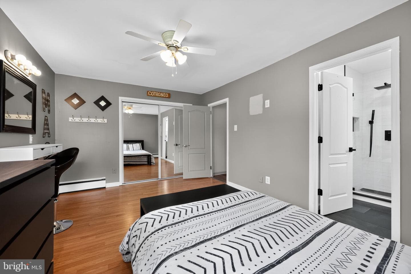 657 Pembroke Road photo 21