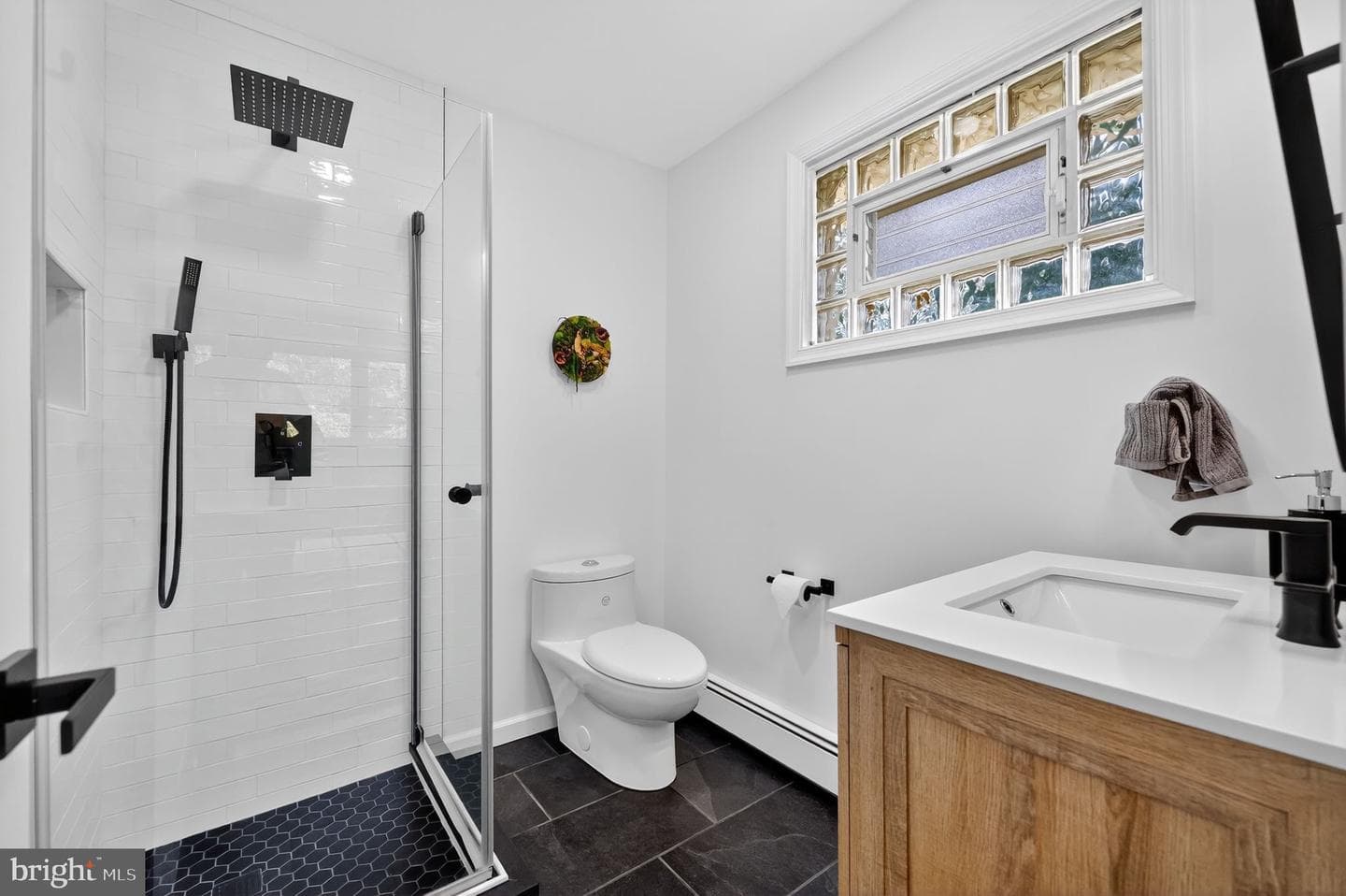 657 Pembroke Road photo 23