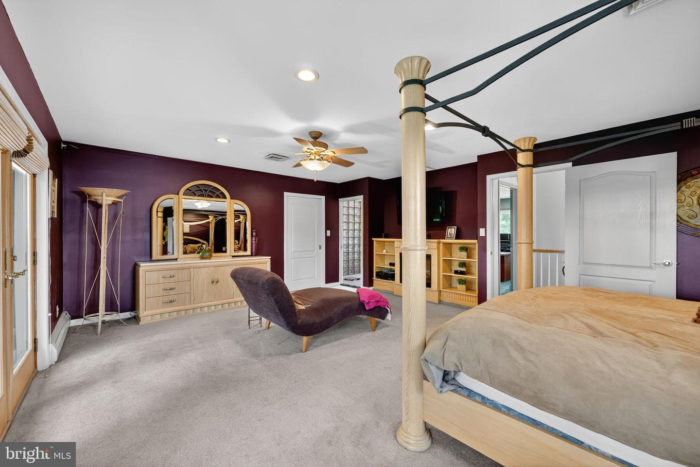 657 Pembroke Road photo 27