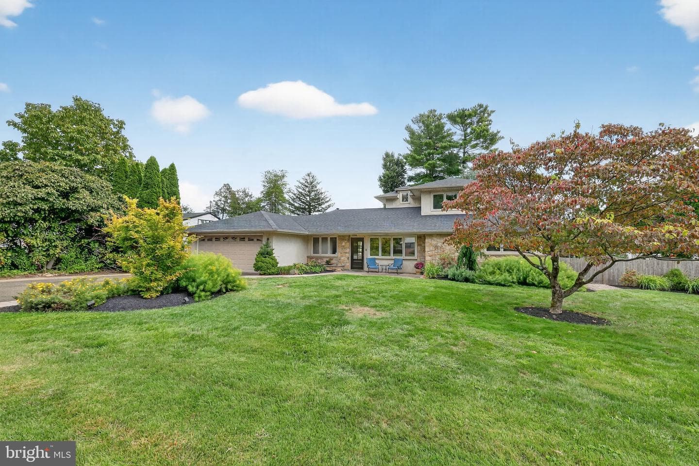 657 Pembroke Road photo 36