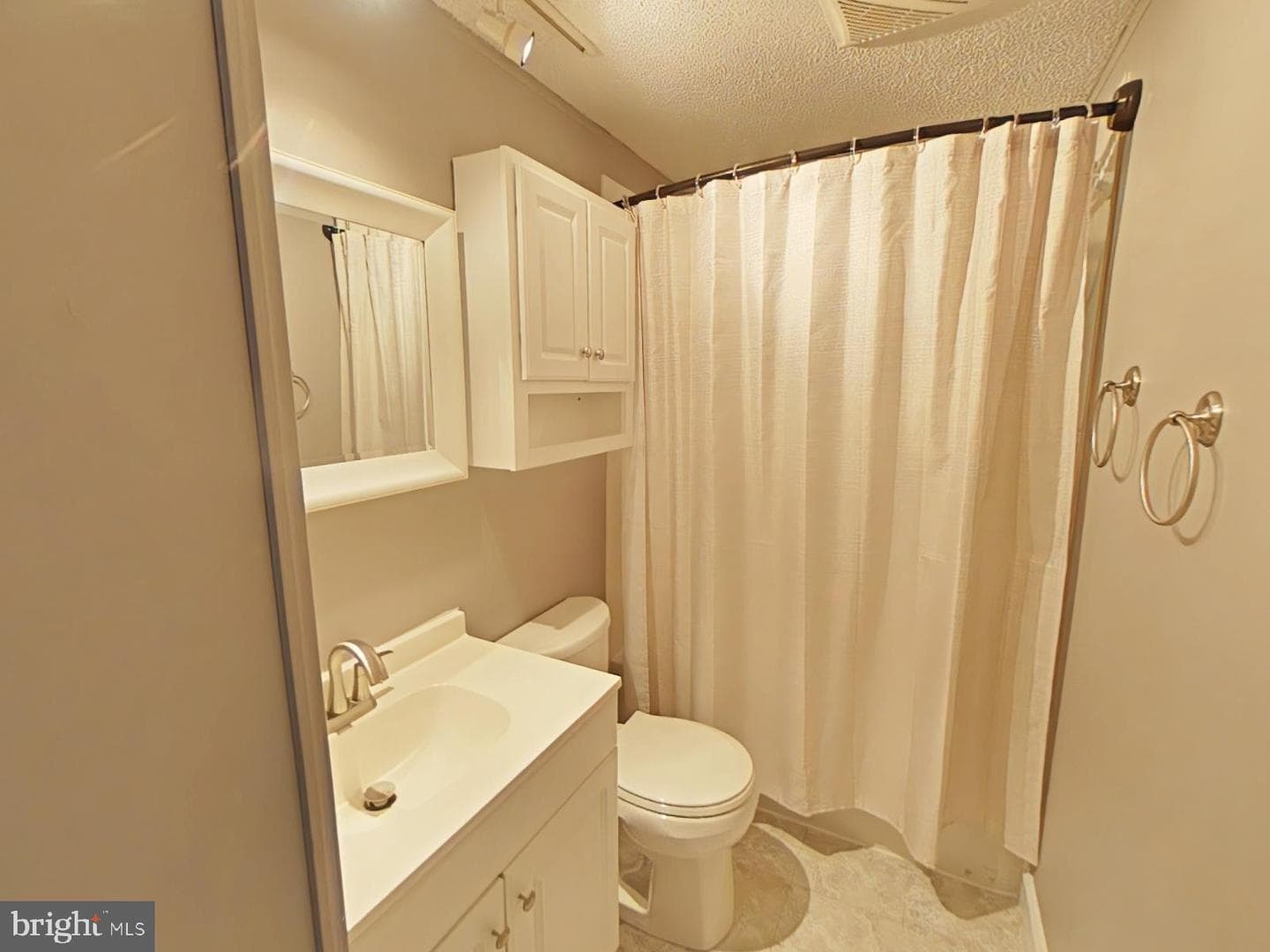 902 Lakeview Drive photo 18