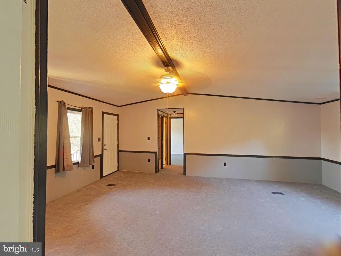 902 Lakeview Drive photo 4