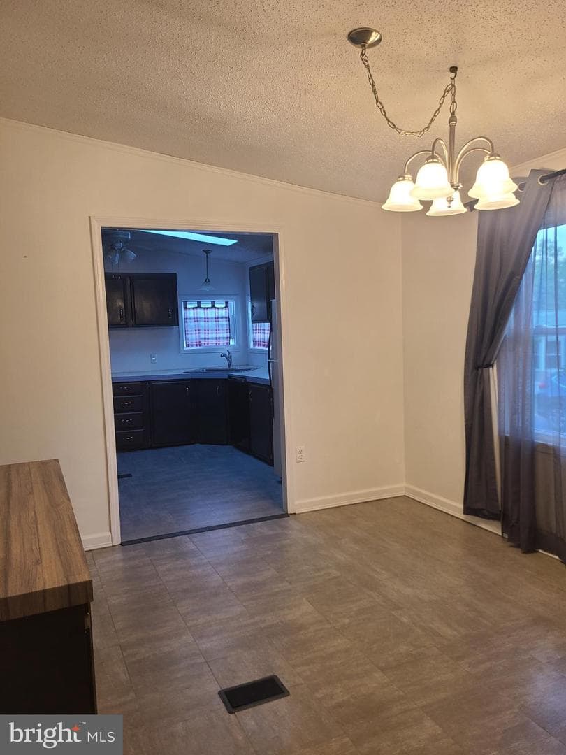 902 Lakeview Drive photo 8