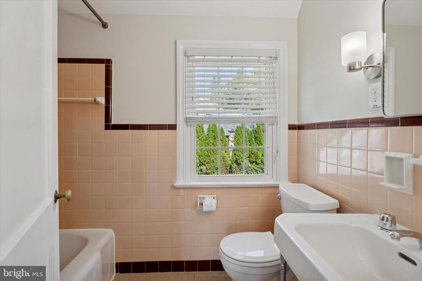 907 Nicholson Road photo 18