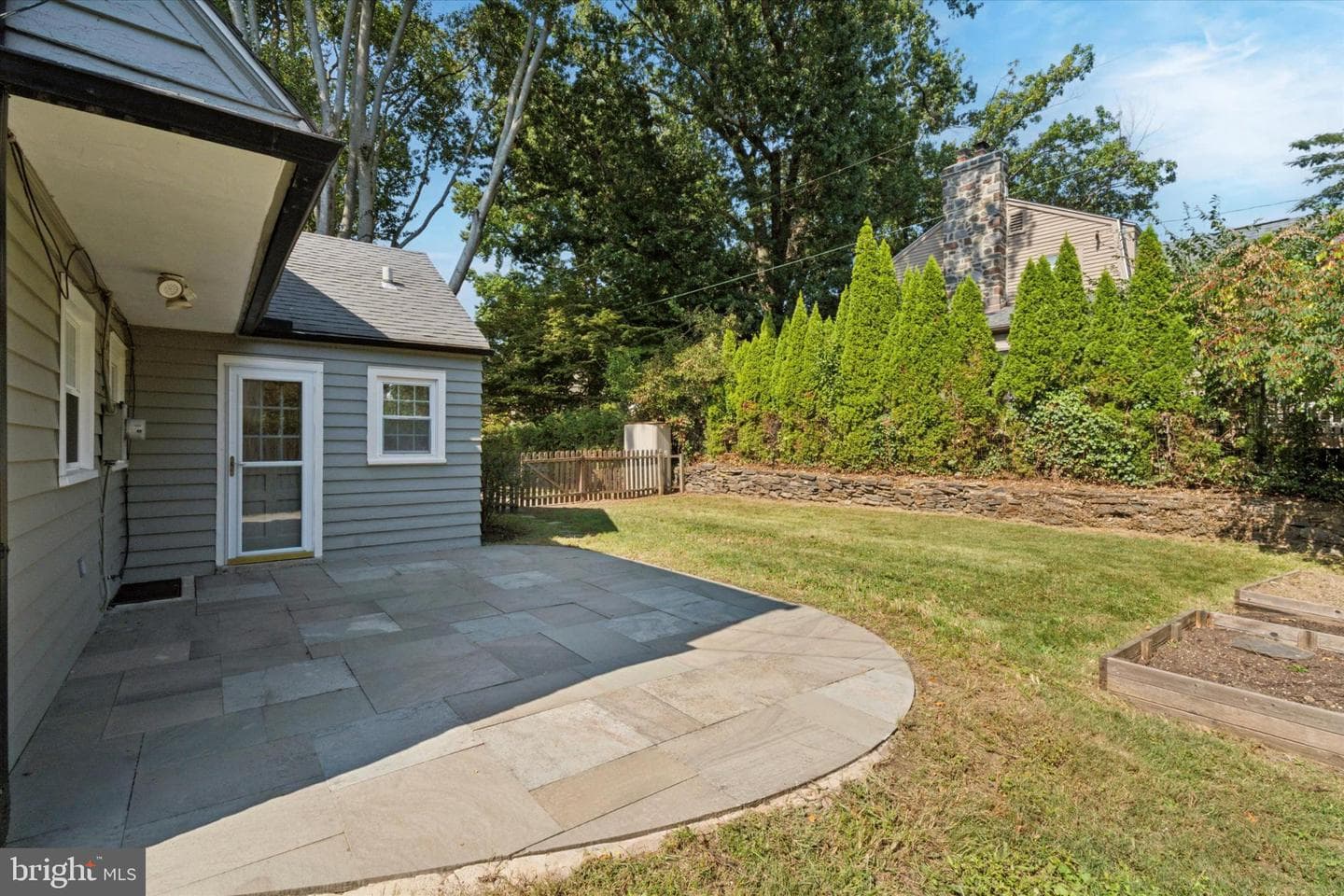 907 Nicholson Road photo 20