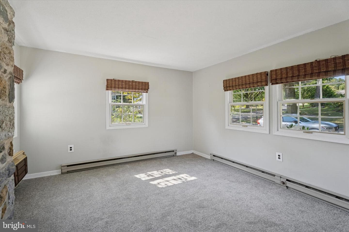 907 Nicholson Road photo 4