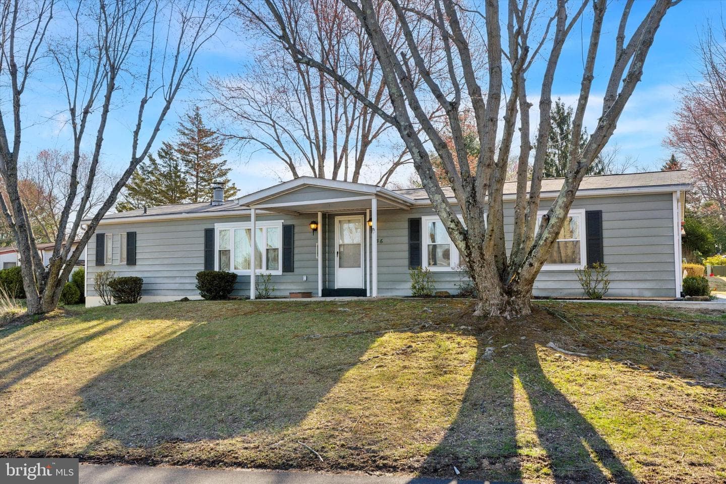 756 Locust Court photo 1
