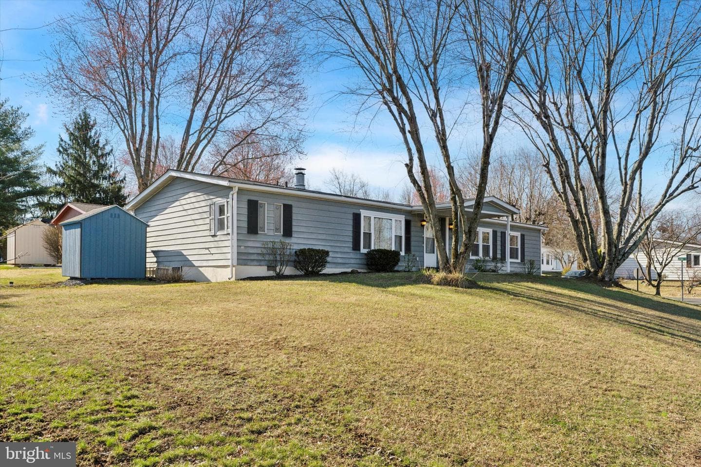 756 Locust Court photo 3