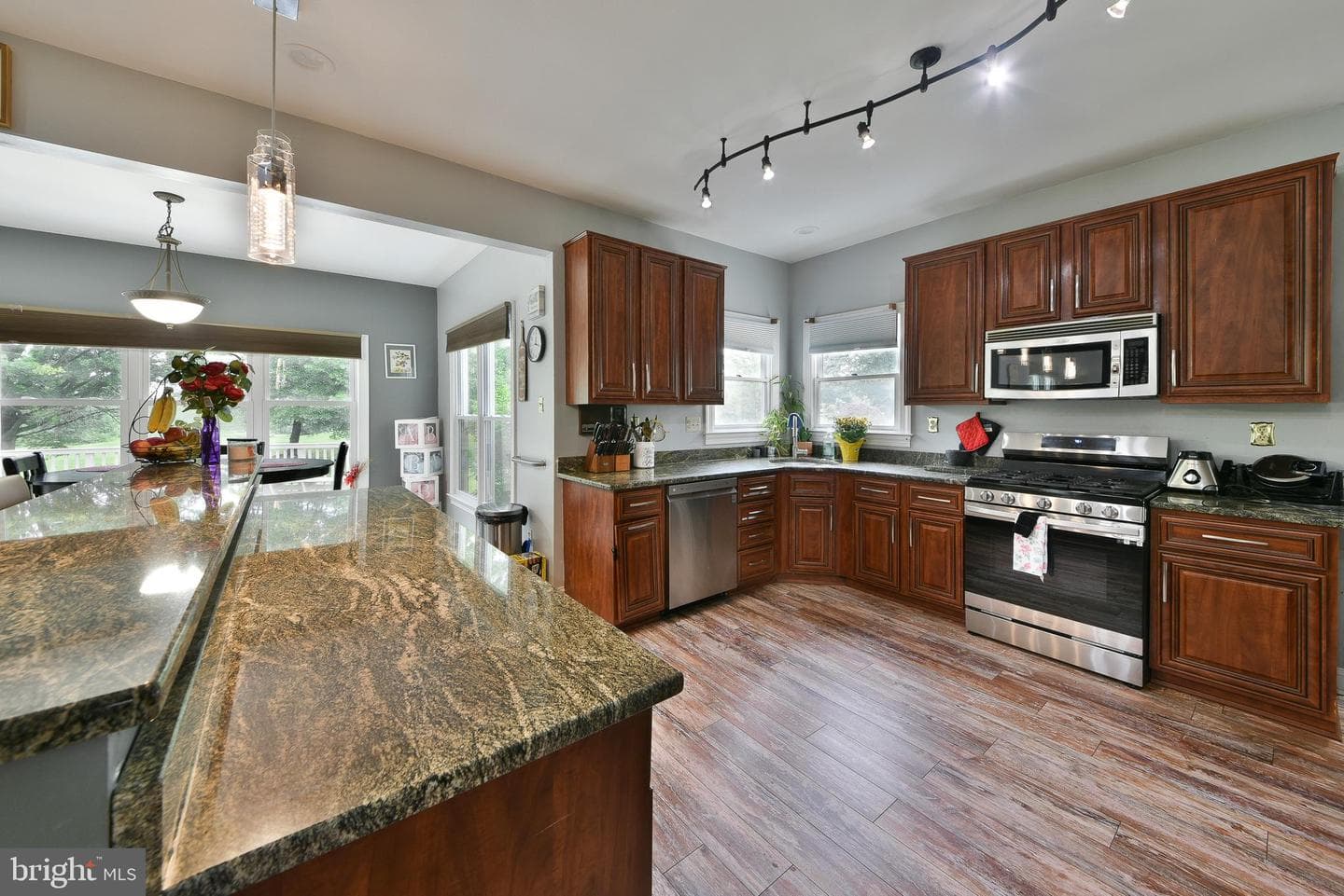 110 Country Club Drive photo 1