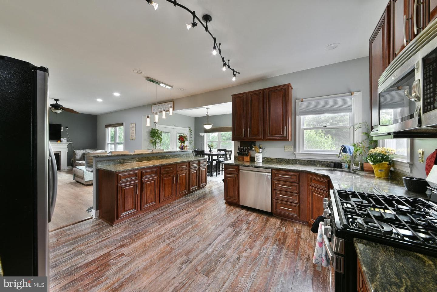 110 Country Club Drive photo 15