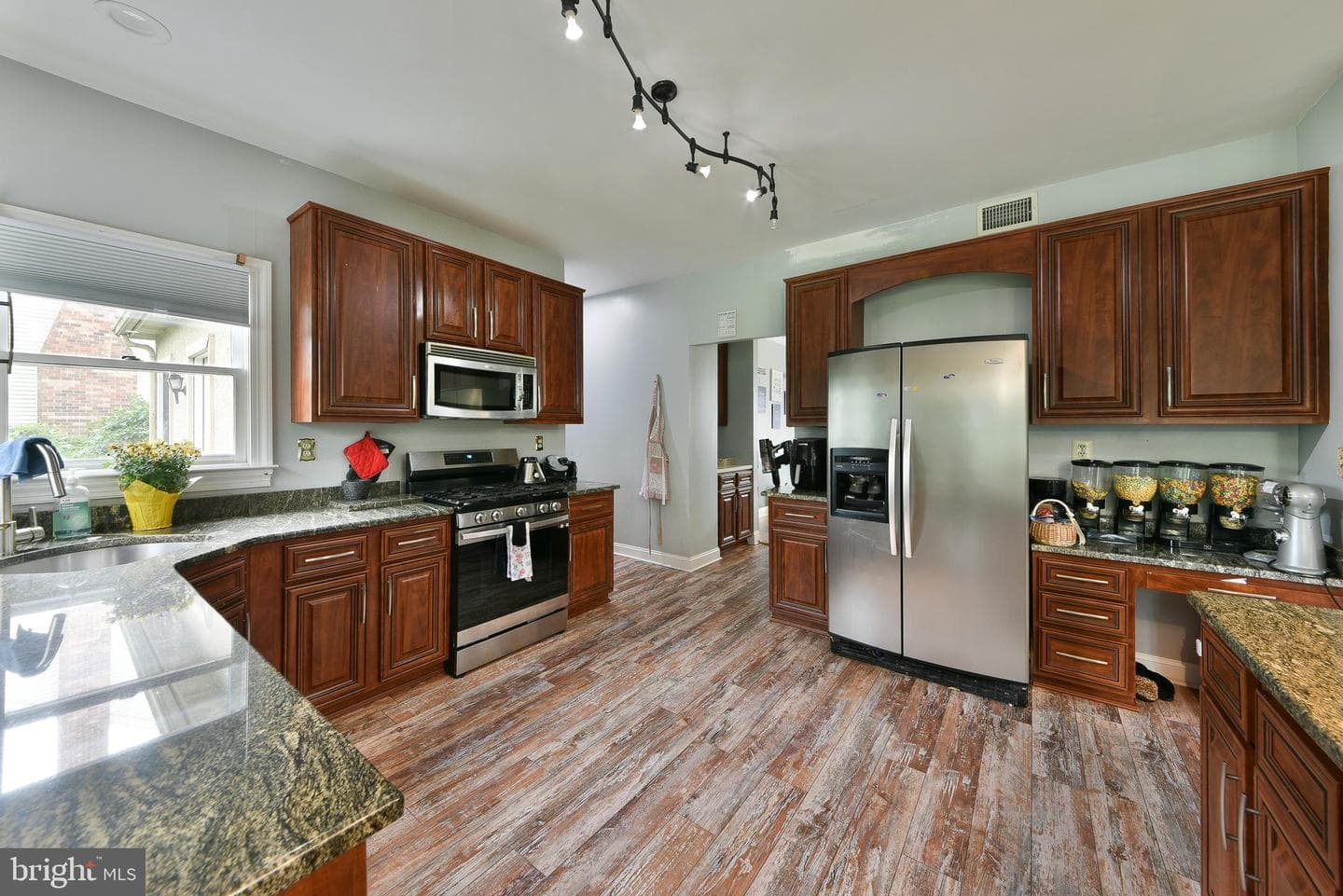110 Country Club Drive photo 17