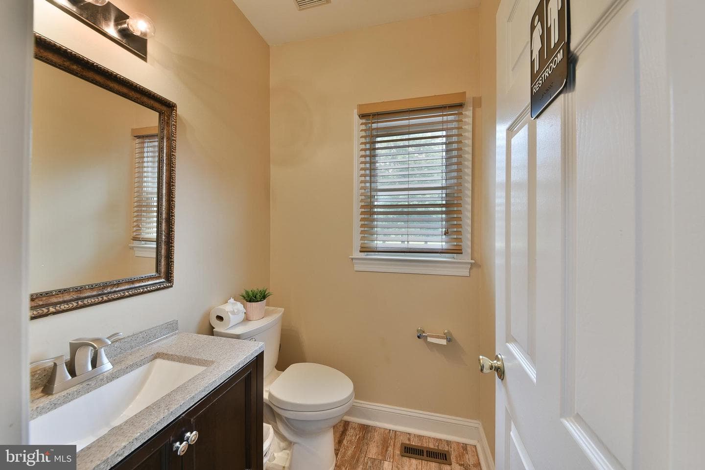 110 Country Club Drive photo 24