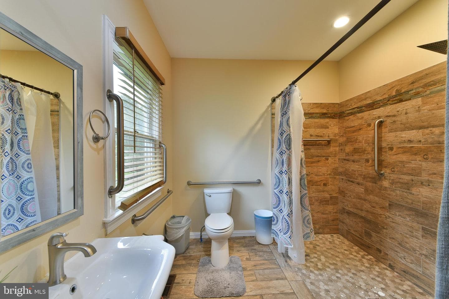 110 Country Club Drive photo 26