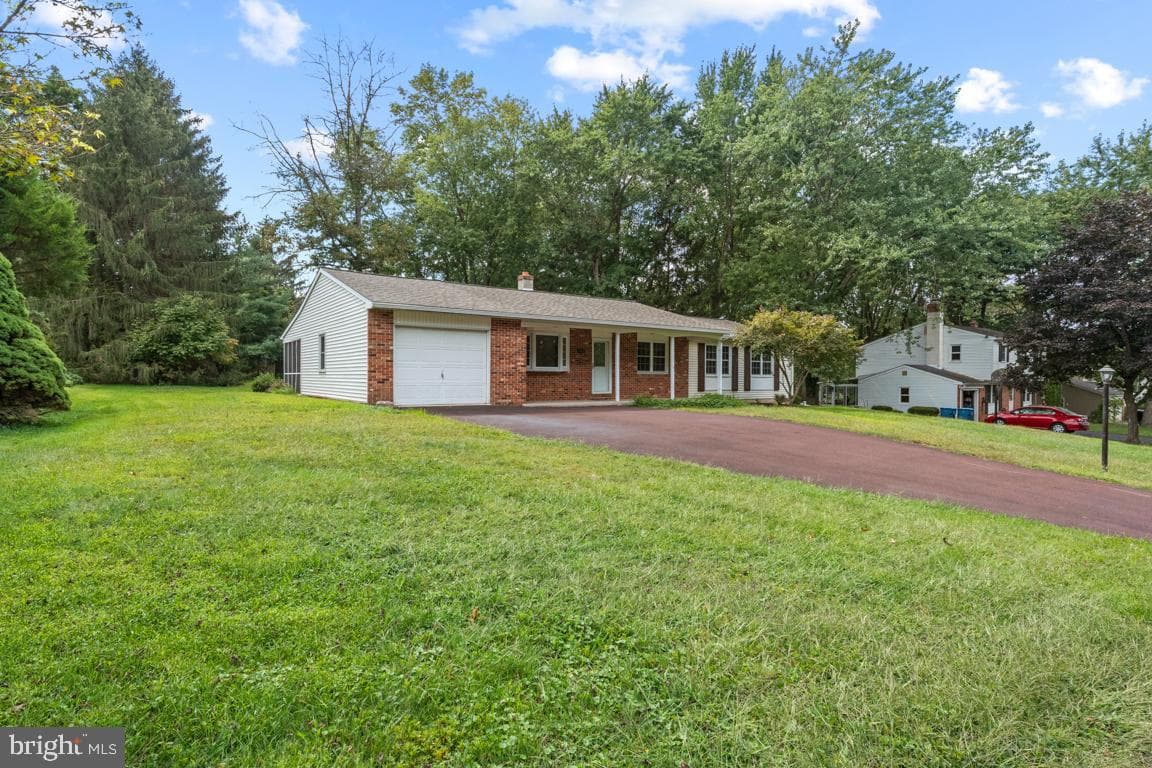 1808 Beth Lane photo 4