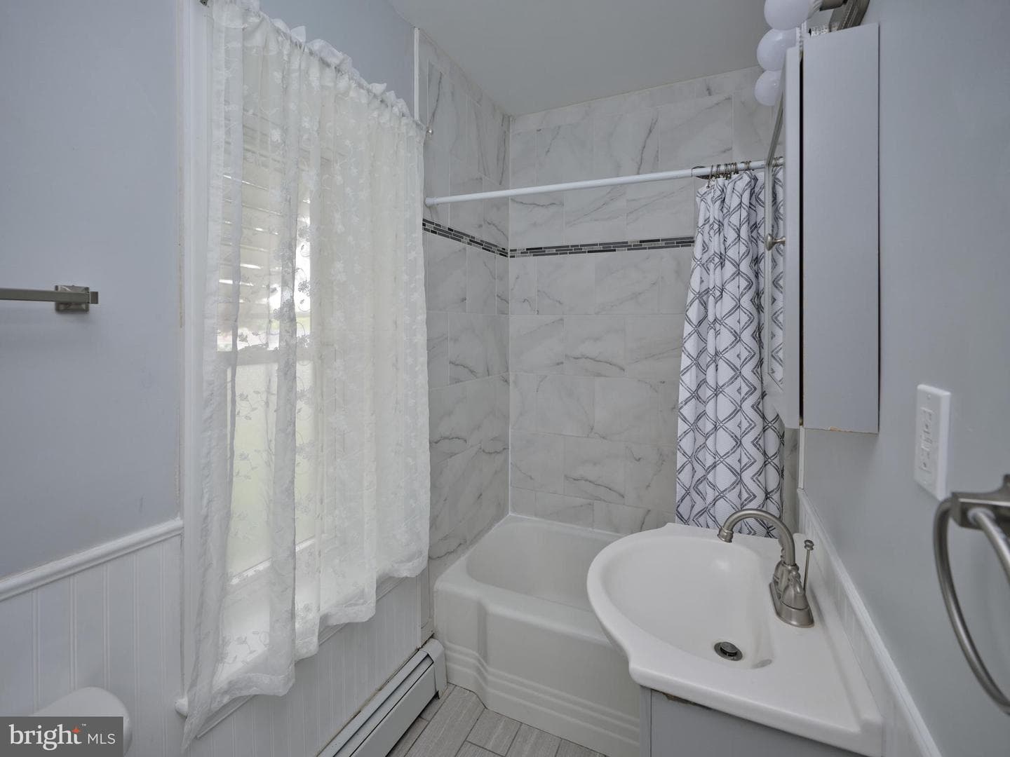 419 Seminary Street photo 19
