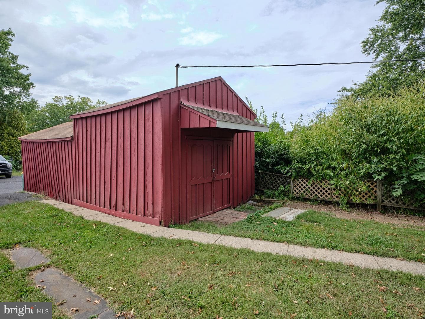 419 Seminary Street photo 28