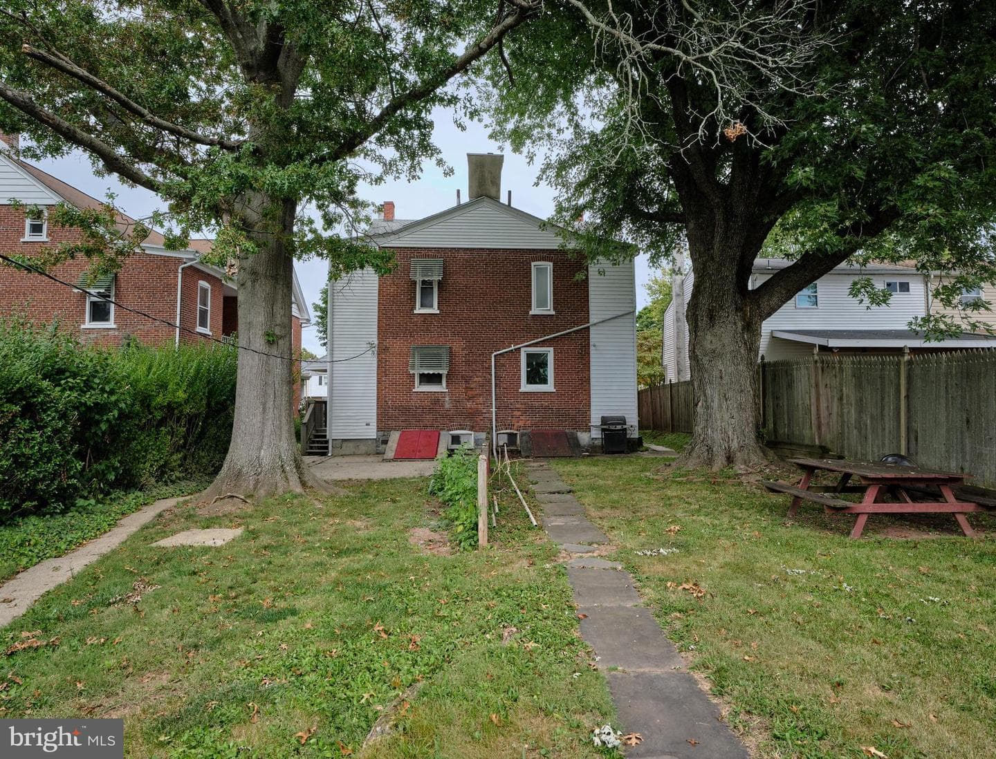 419 Seminary Street photo 29