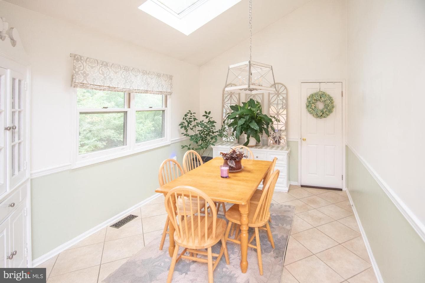 1107 Jarvis Lane photo 7