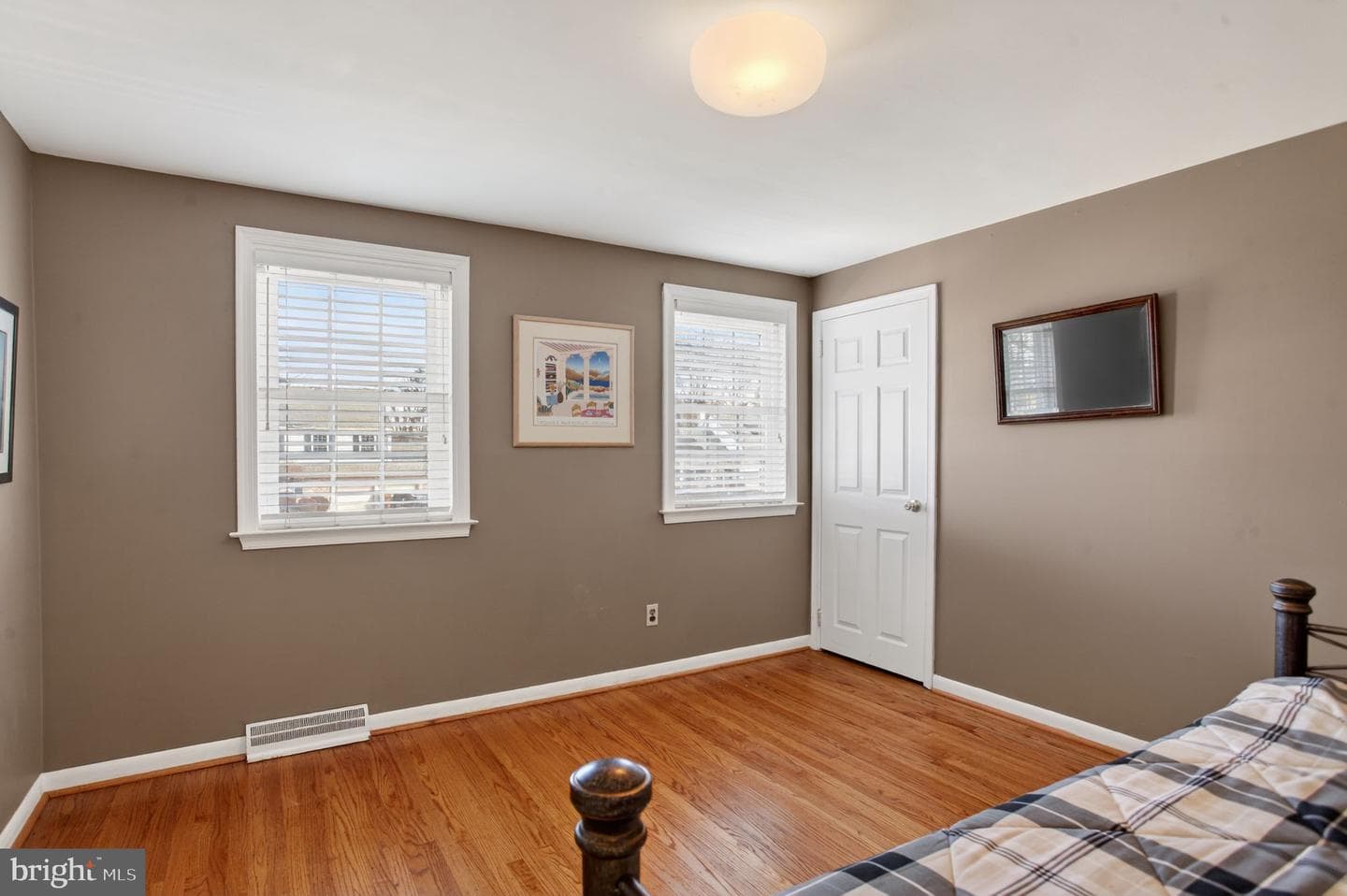1221 Thomas Drive photo 26