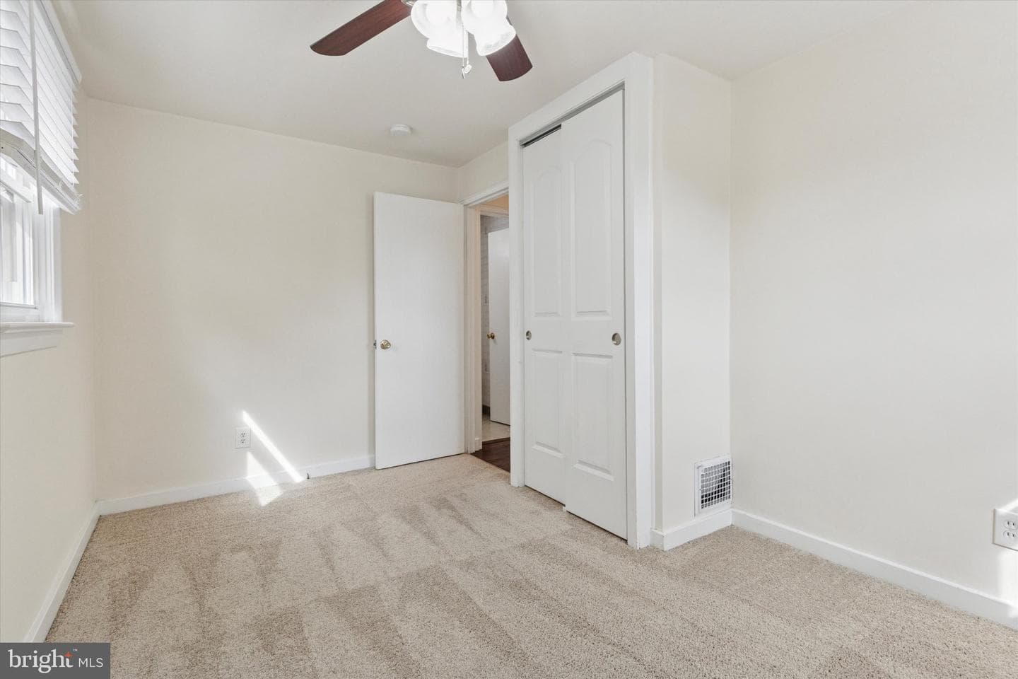 742 N Hanover Street photo 13
