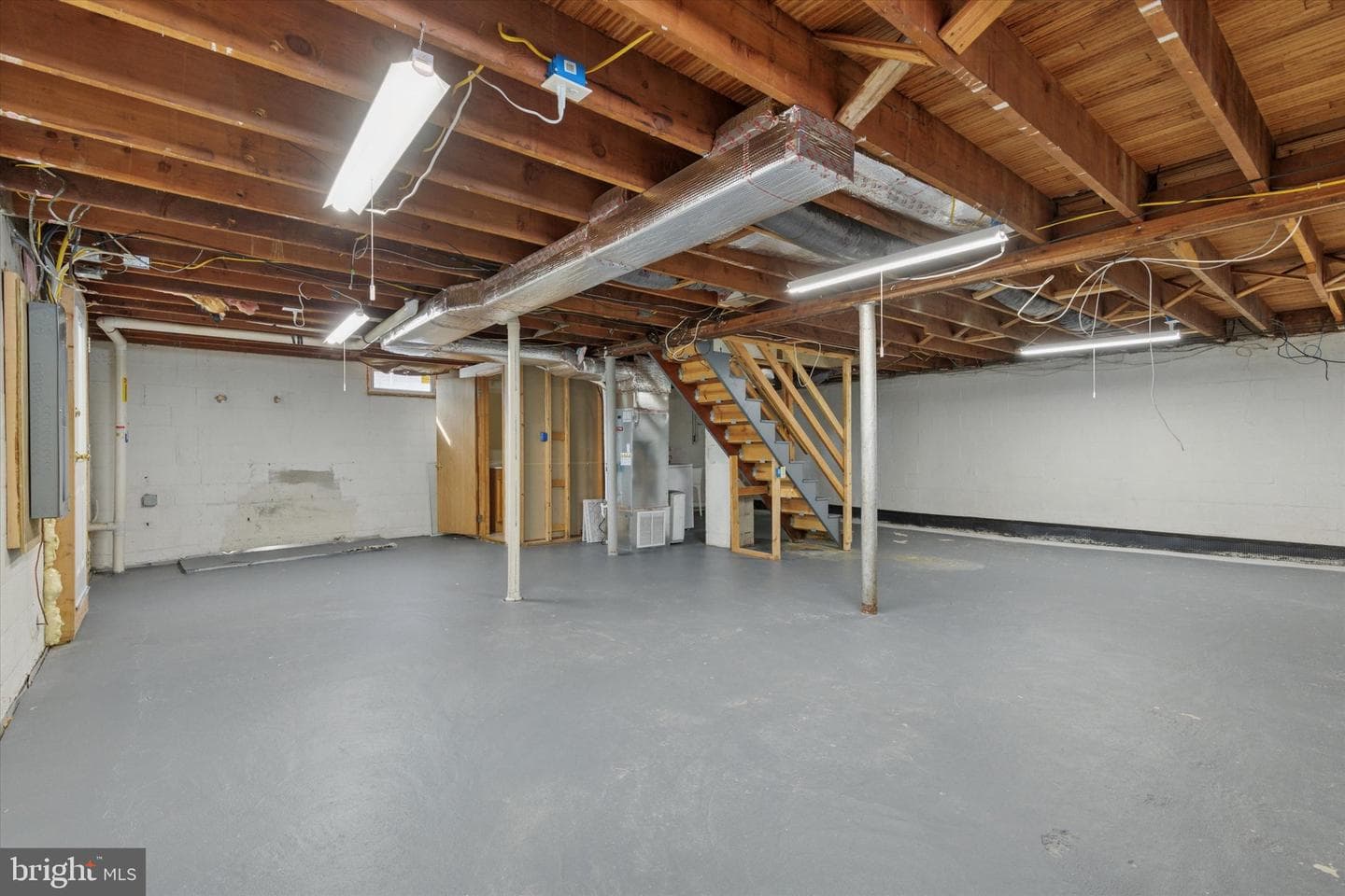 742 N Hanover Street photo 17