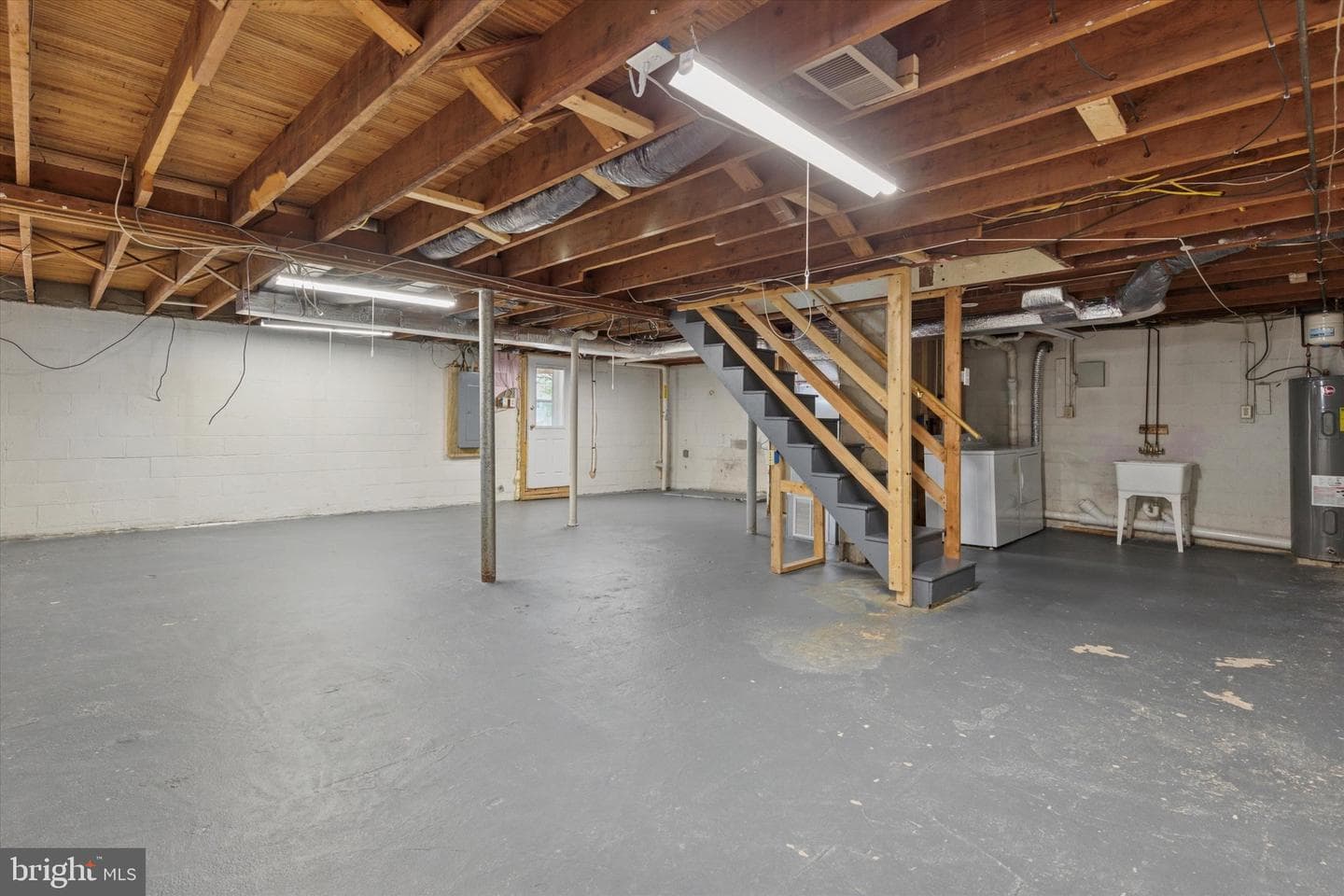 742 N Hanover Street photo 18