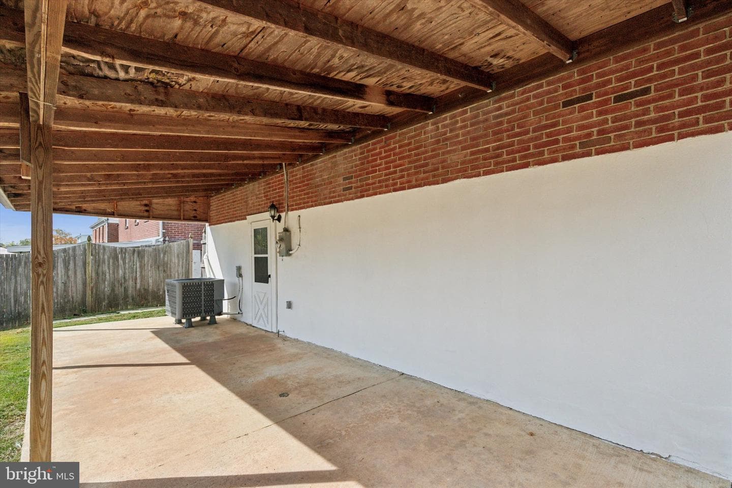 742 N Hanover Street photo 21