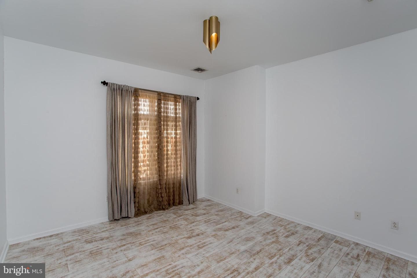 523 Carson Terrace photo 44