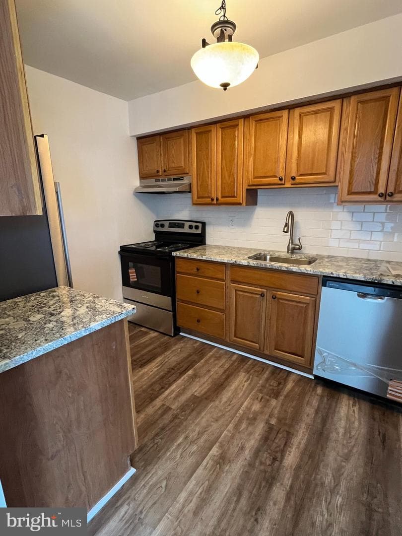 516 Colonial Drive photo 5