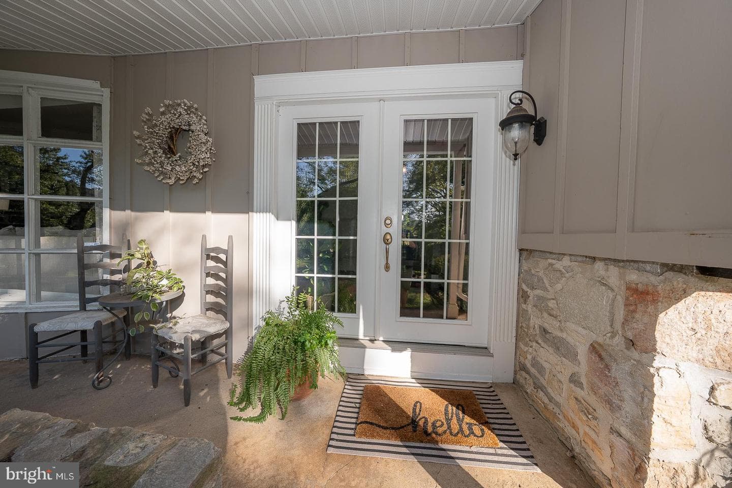 935 Longview Road photo 2