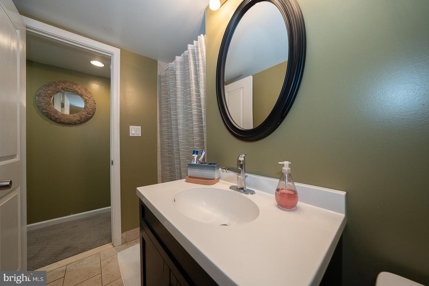 935 Longview Road photo 30