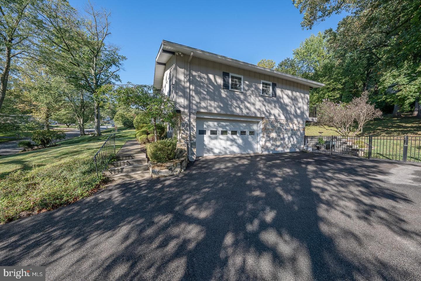 935 Longview Road photo 43