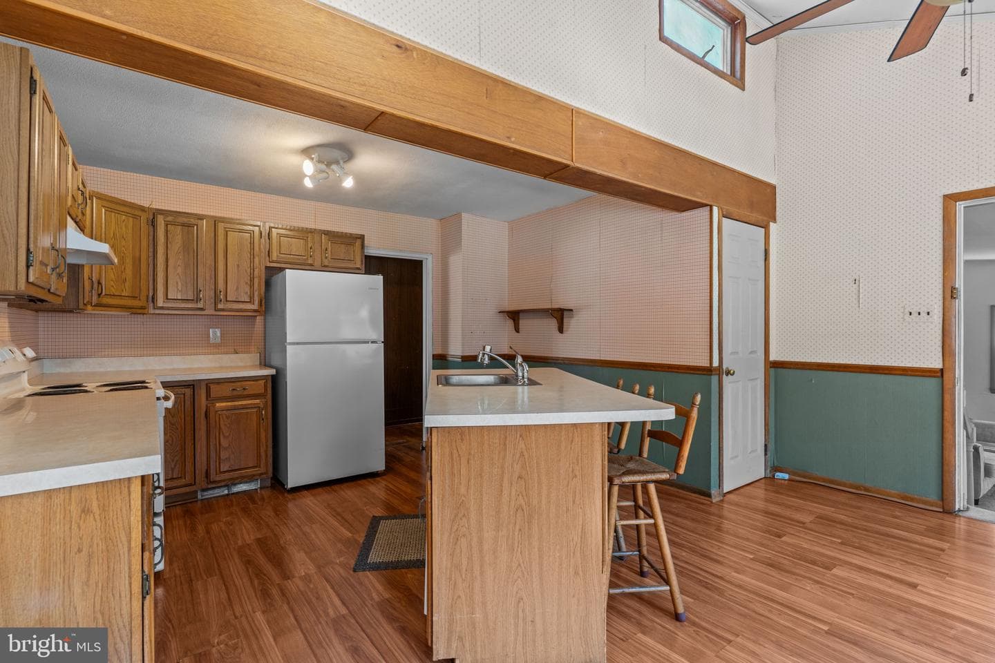 162 Hoover photo 11