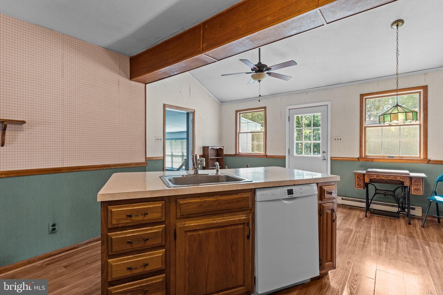 162 Hoover photo 14