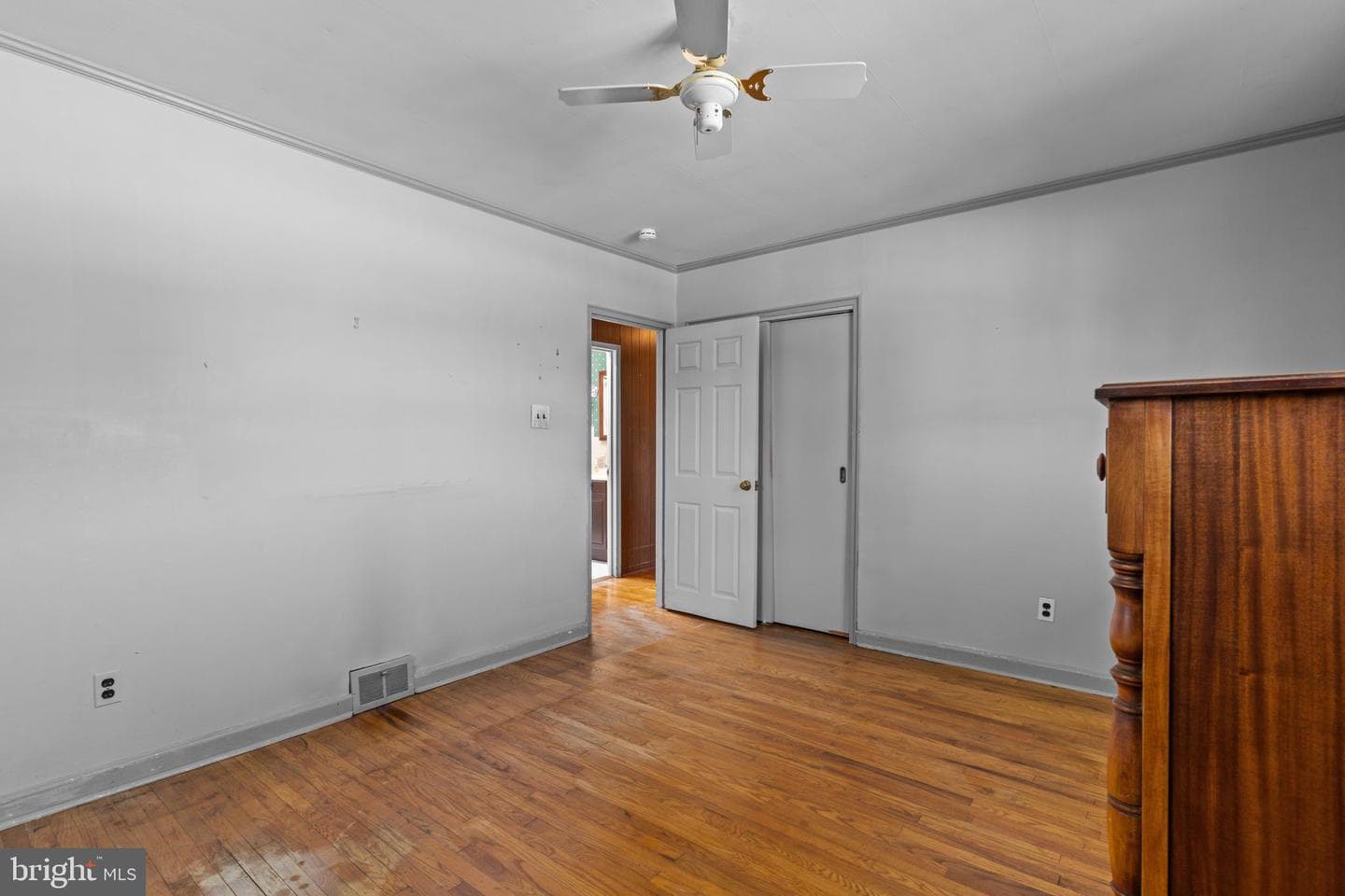 162 Hoover photo 20