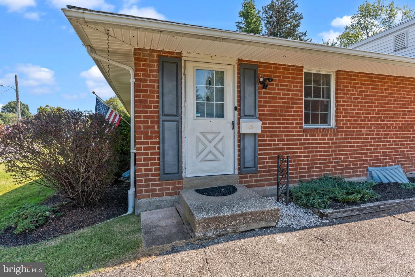 162 Hoover photo 4