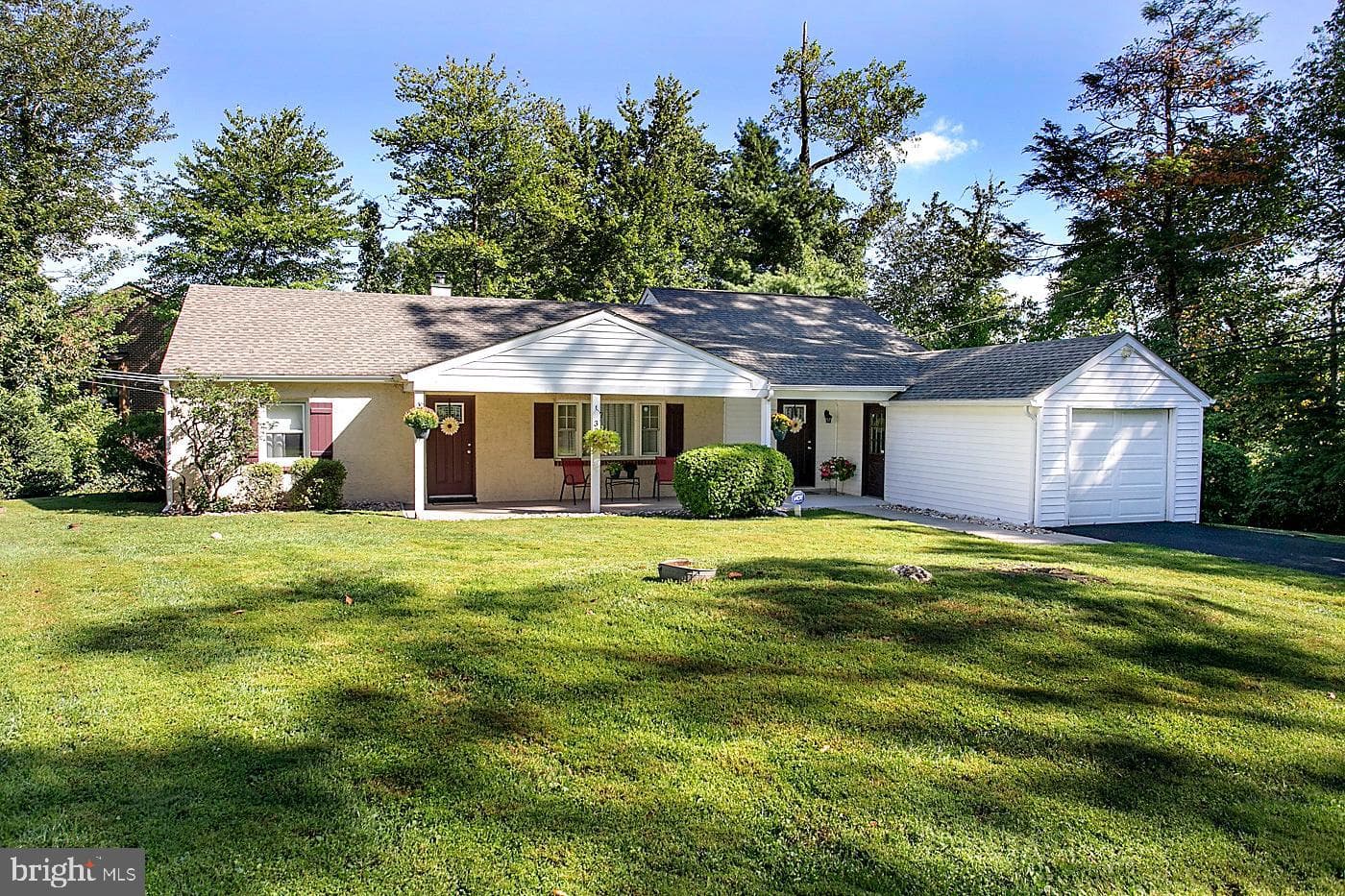 336 Hillside Road photo 2