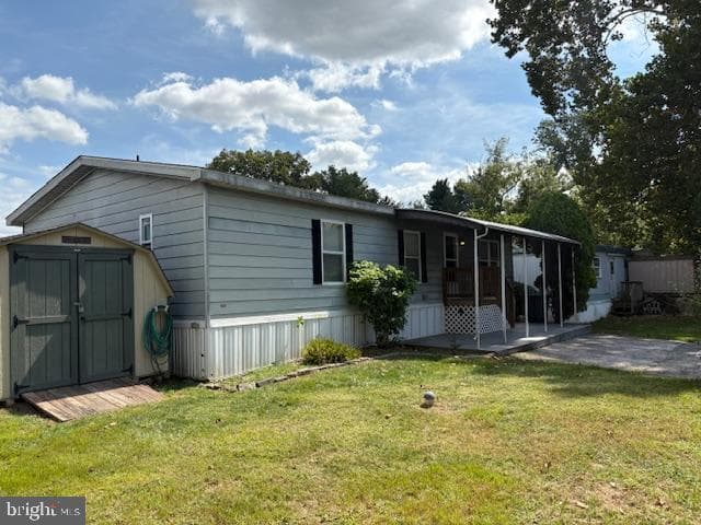 100 Woodland Lane photo 1